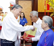 Party General Secretary pays pre-Tet visit to Tay Ninh province
